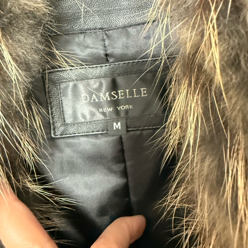 Black Leather Jacket with real Fur Collar - Picture 4 of 10